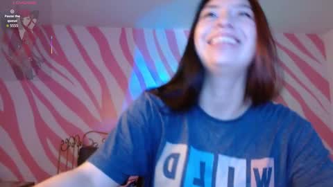 Snapshot of scarlet_queen4 chatting on 03-06-26, 01:18 Kimberly online show from 03-06-26, 01:18