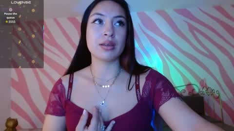 Snapshot of scarlet_queen4 chatting on 03-19-26, 01:37 Kimberly online show from 03-19-26, 01:37