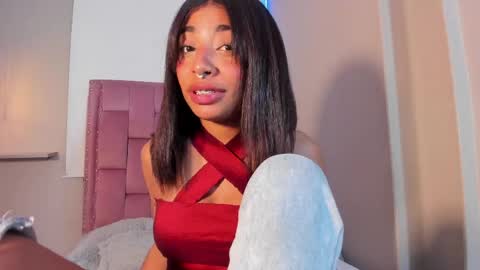 scarlet_vixen_ online show from 05-08-26, 05:46