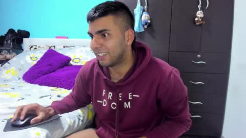 Snapshot of scarletandryan28 chatting on 03-21-26, 08:41 ScarletandRyan28 online show from 03-21-26, 08:41