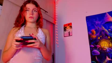 Snapshot of scarletblaze_ chatting on 10-24-25, 09:22 Scarlet online show from 10-24-25, 09:22