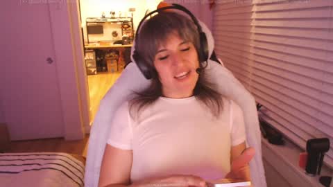 scarlet3 online show from 12-08-24, 04:25