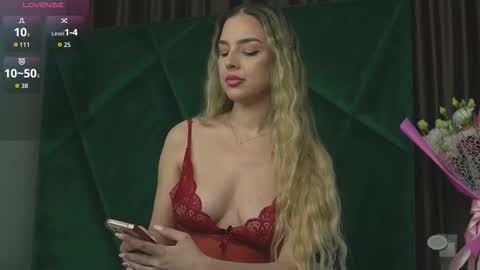 Snapshot of scarletcoles chatting on 09-08-25, 07:13 Scarlet online show from 09-08-25, 07:13