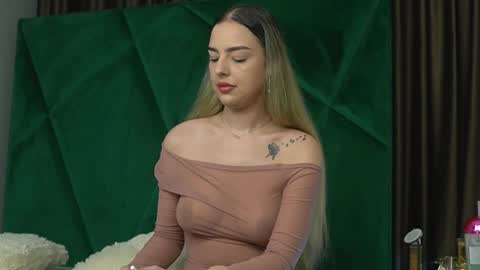 Scarlet online show from 11-21-25, 11:36