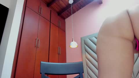 Snapshot of scarletdavis_ chatting on 01-29-25, 10:16 Scarlet Dayana online show from 01-29-25, 10:16