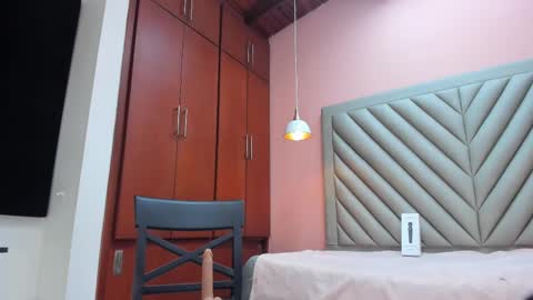 Snapshot of scarletdavis_ chatting on 02-10-25, 03:03 Scarlet Dayana online show from 02-10-25, 03:03