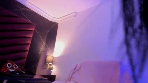 Snapshot of scarletdavis_ chatting on 09-19-25, 07:58 Scarlet Dayana online show from 09-19-25, 07:58