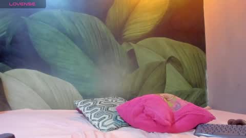 Snapshot of scarleth_blonde chatting on 02-05-25, 02:51 SCARLETH online show from 02-05-25, 02:51