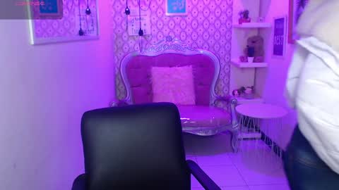 Scarleth online show from 01-25-25, 03:19