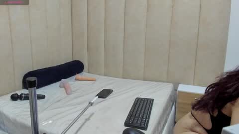 scarleth_jhons69 online show from 09-15-25, 02:50