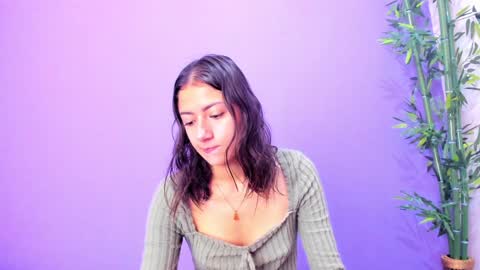 Snapshot of scarletjonesx chatting on 12-15-24, 01:00 Denis online show from 12-15-24, 01:00