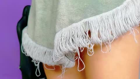 Snapshot of scarletjonesx chatting on 11-04-25, 02:54 Denis online show from 11-04-25, 02:54