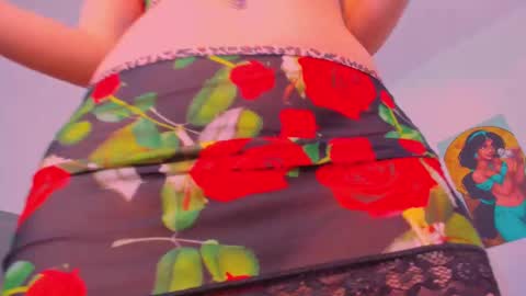 Snapshot of scarletliz chatting on 10-11-25, 02:37 Scarletliz online show from 10-11-25, 02:37