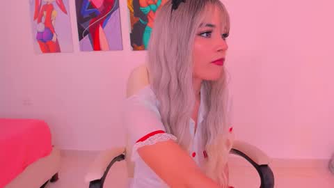 Snapshot of scarletliz chatting on 10-16-25, 03:02 Scarletliz online show from 10-16-25, 03:02