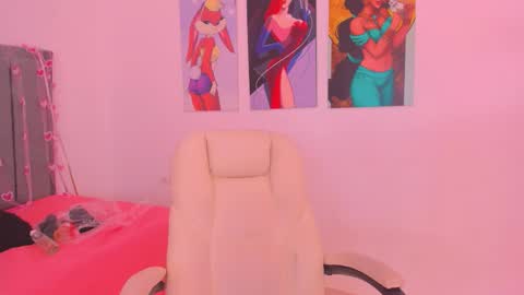 Snapshot of scarletliz chatting on 10-21-25, 12:39 Scarletliz online show from 10-21-25, 12:39