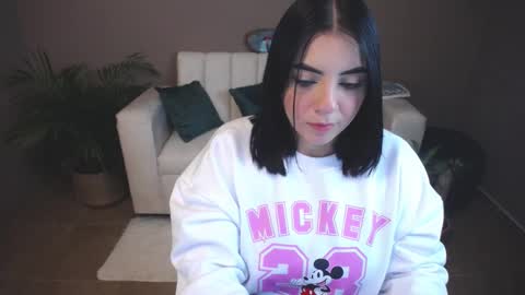 Snapshot of scarletmoon_fever chatting on 01-15-25, 03:00 Luna. online show from 01-15-25, 03:00