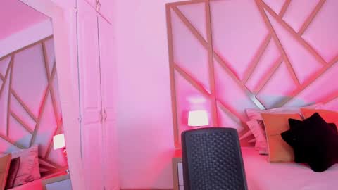 Scarlet online show from 01-04-25, 02:46