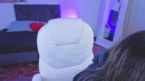 Scarlett online show from 05-04-26, 11:39