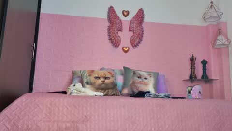 Snapshot of scarlett_099 chatting on 09-12-25, 11:43 scarlett_099 online show from 09-12-25, 11:43