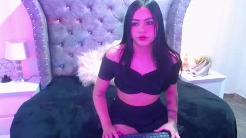 Snapshot of scarlett__love_ chatting on 09-18-25, 11:56 scarlett__love_ online show from 09-18-25, 11:56