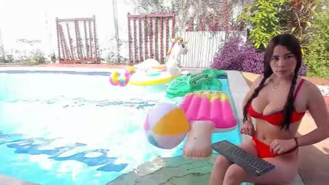 Snapshot of scarlett_bunnyy_ chatting on 03-21-26, 02:20 Bunny online show from 03-21-26, 02:20