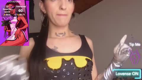 Snapshot of scarlett_crastrawberry chatting on 02-13-26, 01:23 scarlet online show from 02-13-26, 01:23