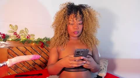 Mariana online show from 12-10-24, 11:54