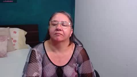 Snapshot of scarlett_duboi1 chatting on 03-06-26, 01:02 Scarlett online show from 03-06-26, 01:02