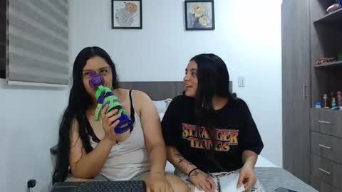 Snapshot of scarlett_evance chatting on 03-04-26, 06:19 Scarlett and Jazmin online show from 03-04-26, 06:19