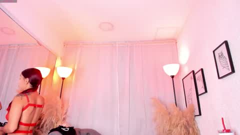 Scarlett Johs online show from 10-11-25, 12:04