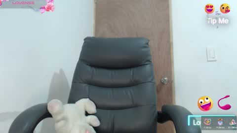 Scarlett online show from 11-26-25, 02:40