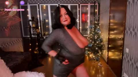 Scarlett online show from 12-17-24, 06:09