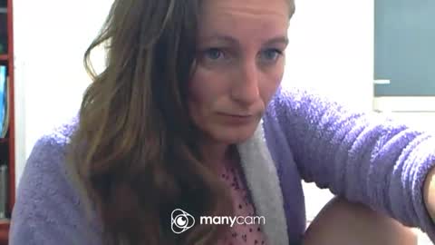 Snapshot of scarlett_queen01 chatting on 10-12-25, 04:33 scarlett_queen01 online show from 10-12-25, 04:33