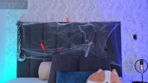 Scarlett online show from 10-30-25, 05:09