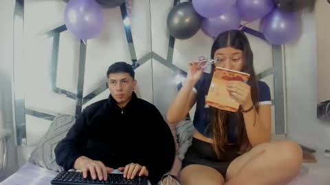 Scarlett and Lucas online show from 02-04-26, 01:17