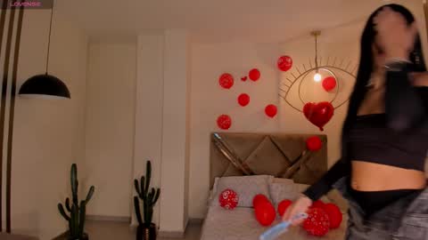 Snapshot of scarlettblaze1 chatting on 02-14-26, 11:51 Sacrlett Blaze online show from 02-14-26, 11:51