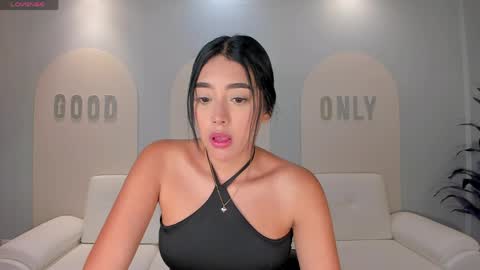Snapshot of scarlettblaze1 chatting on 05-04-26, 12:01 Sacrlett Blaze online show from 05-04-26, 12:01