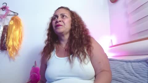 Snapshot of scarlettbooty chatting on 02-18-26, 04:30 scarlettbooty online show from 02-18-26, 04:30