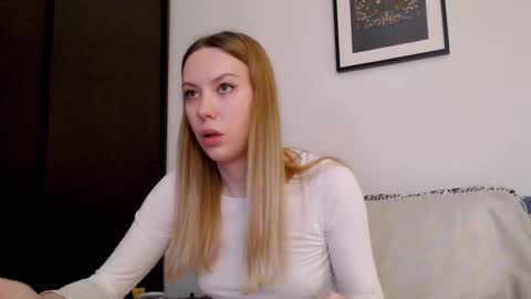 Scarlett online show from 01-18-26, 01:04