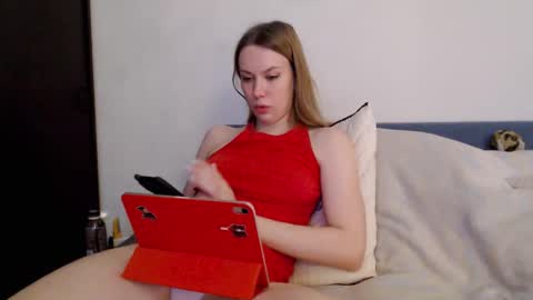 Scarlett online show from 01-19-26, 12:42