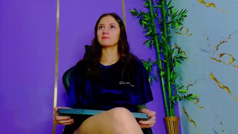 Scarlet online show from 10-07-25, 08:44