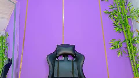 Scarlet online show from 10-25-25, 12:18