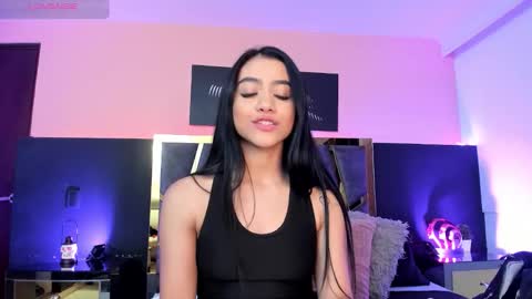 scarlettorres online show from 10-19-25, 03:34