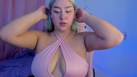 Snapshot of scarlettqueen56 chatting on 02-04-25, 05:31 chloe online show from 02-04-25, 05:31