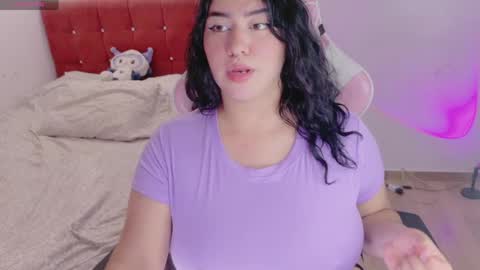 Snapshot of scarlettqueen56 chatting on 05-03-26, 06:08 chloe online show from 05-03-26, 06:08