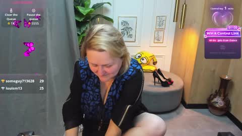 Snapshot of scarlettsoft chatting on 04-04-26, 05:38 Scarlett online show from 04-04-26, 05:38