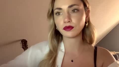 Snapshot of scarlettxblonde chatting on 03-21-26, 03:26 ScarlettxBlonde online show from 03-21-26, 03:26