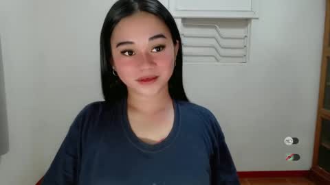 Snapshot of scarletvamp chatting on 01-12-25, 03:36 scarletvamp online show from 01-12-25, 03:36