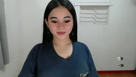 Snapshot of scarletvamp chatting on 01-23-25, 08:35 scarletvamp online show from 01-23-25, 08:35