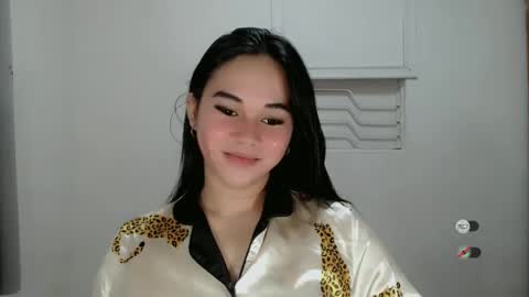 Snapshot of scarletvamp chatting on 02-05-25, 06:37 scarletvamp online show from 02-05-25, 06:37